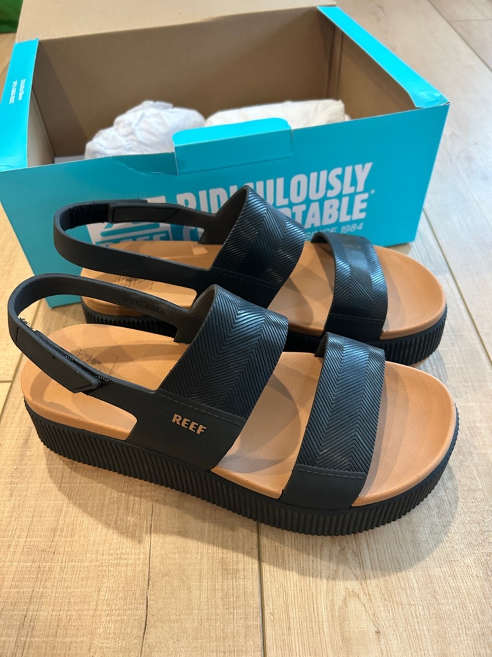 Reef Black Sandals with Tan Footbed Platform Slingback women's size 8